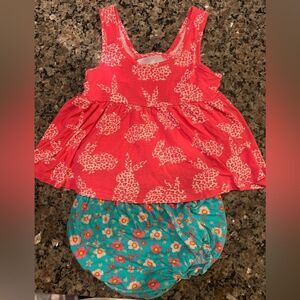 Posh Peanut baby girls outfit. Size: 6 - 12 months.